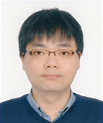 이근섭 교수 사진